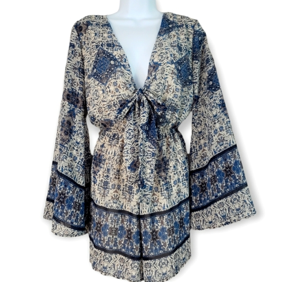 Signature Pants - NWOT Signature blue & gray long sleeve tie front romper Womens Medium